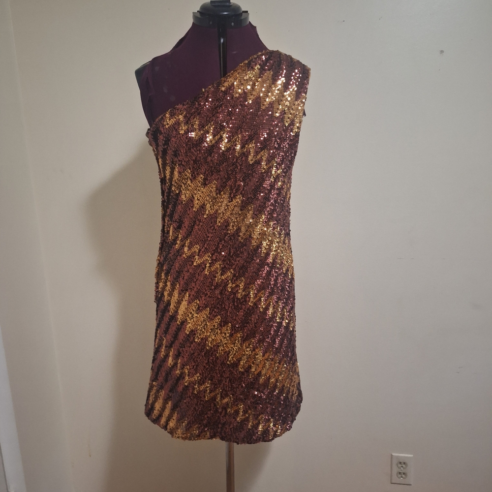 WELL LOVED  Gold and Brown One Shoulder Sheath STAGE Dress